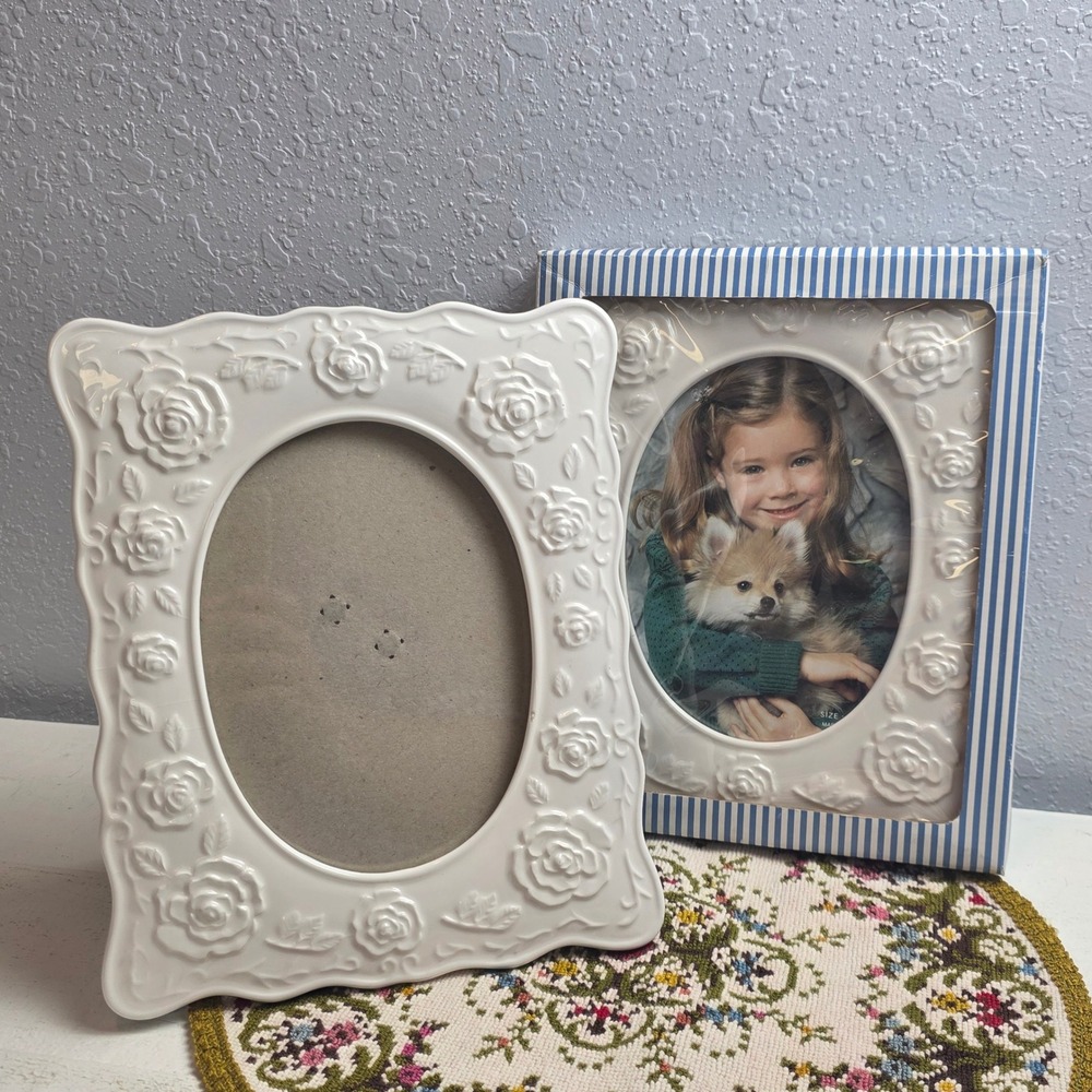 White Ceramic Rose Floral Picture Frame Set of 2 Oval Opening Scalloped Tabletop